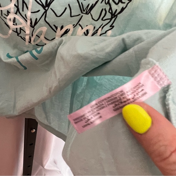 La Vie en Rose Happy Every Hour Pineapple Drink Tank Top, size Large - Picture 3 of 6